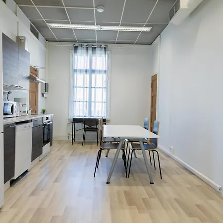 Vanha Postitalo Hostal *