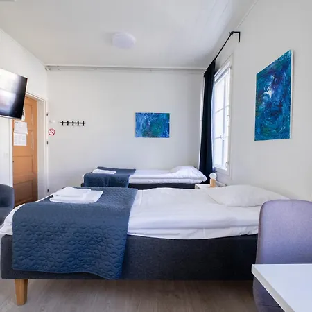 Vanha Postitalo Hostal *