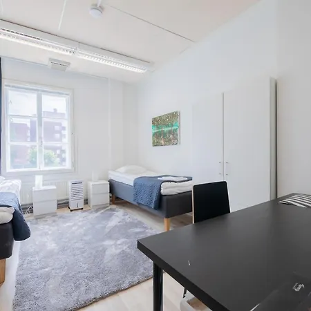 Vanha Postitalo Hostal *